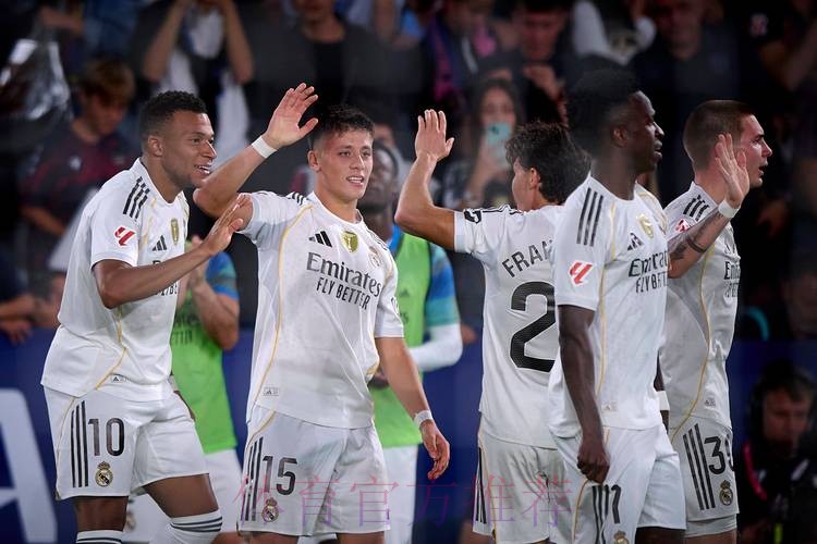 西甲-皇马1-1仅1分领跑 阿森西奥送点克罗斯染红